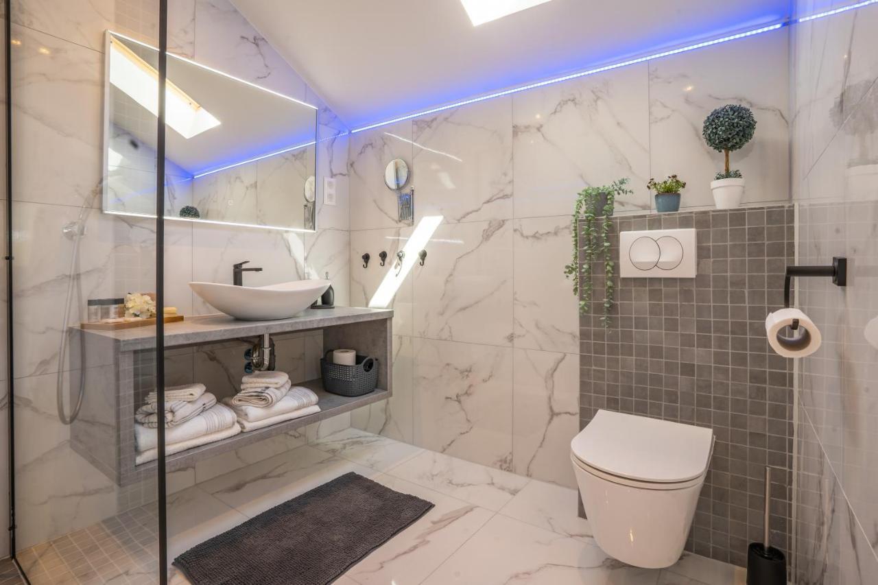 Deluxe Apartments Franjkovic Селиште-Дрежничко Экстерьер фото